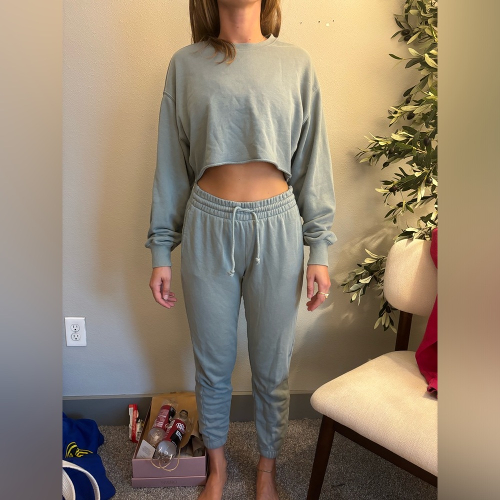 Sweatsuit - Picture 2 of 5
